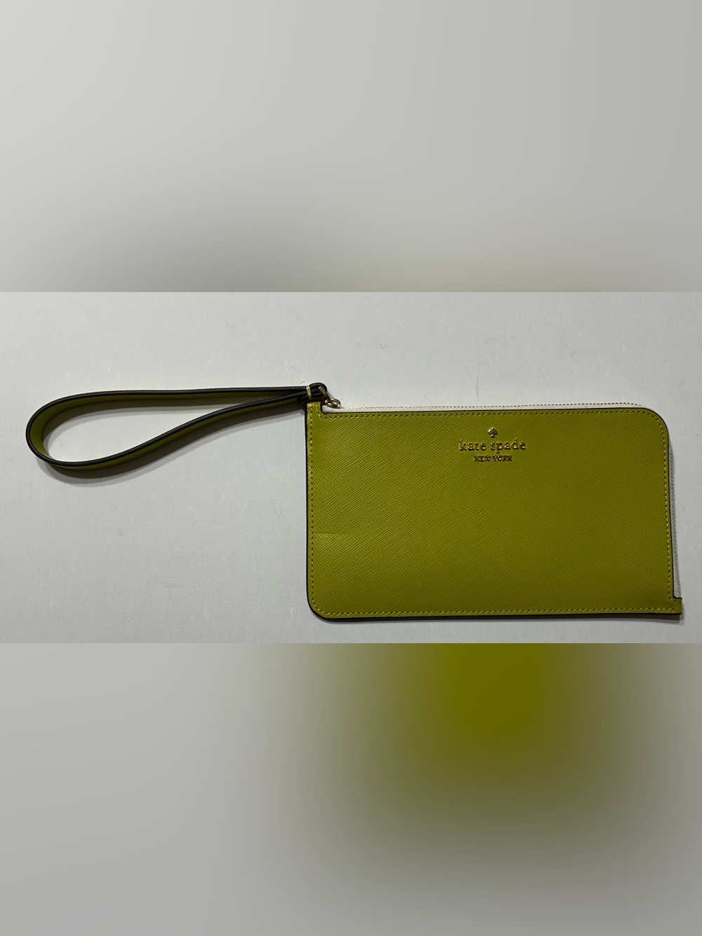 Kate Spade NWOY  Lucy Lime Green Ivory Leather L-Zip Wristlet/Wallet orig $139